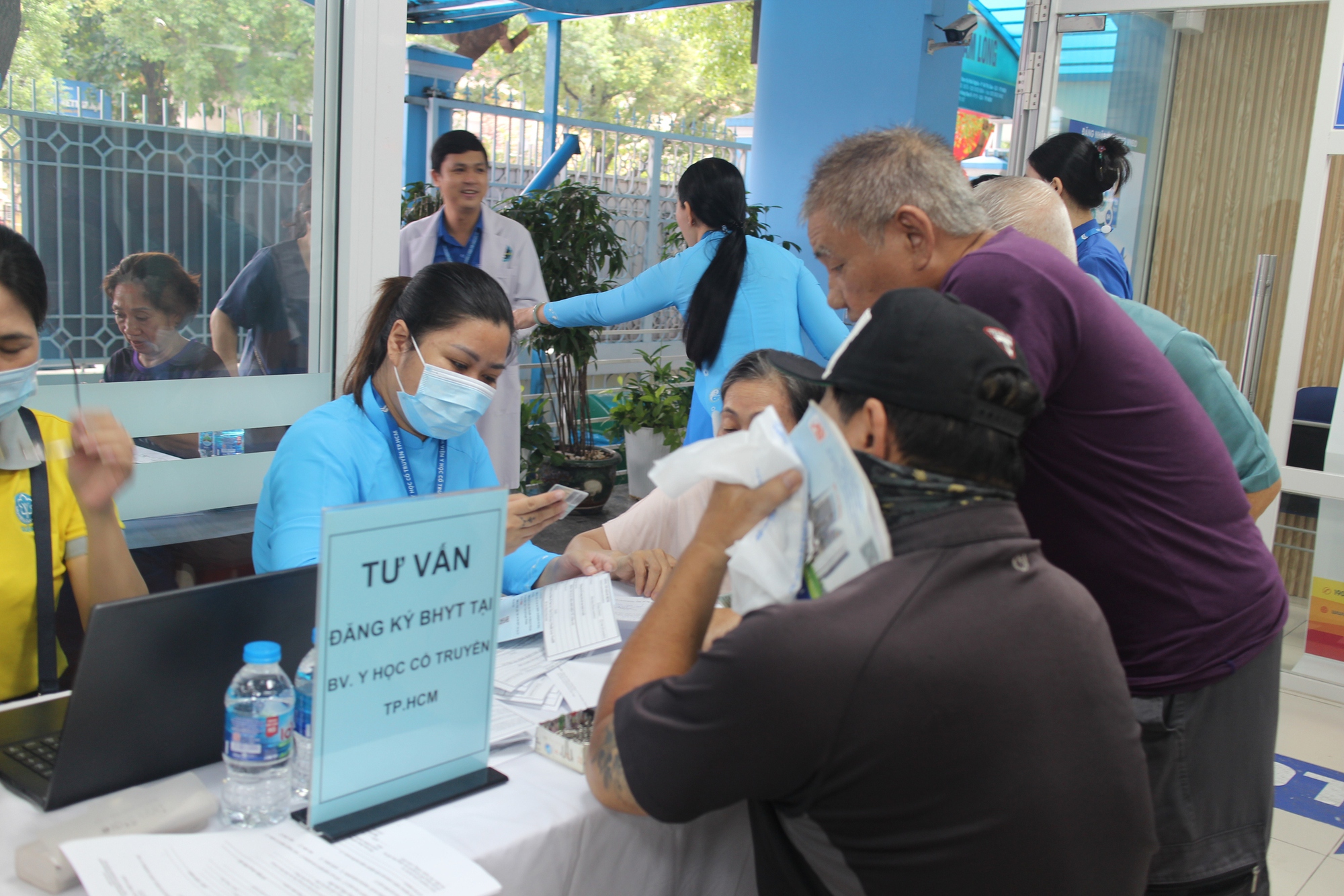 C&aacute;ch thanh to&aacute;n viện ph&iacute; khi c&oacute; thẻ BHYT - Ảnh 1.