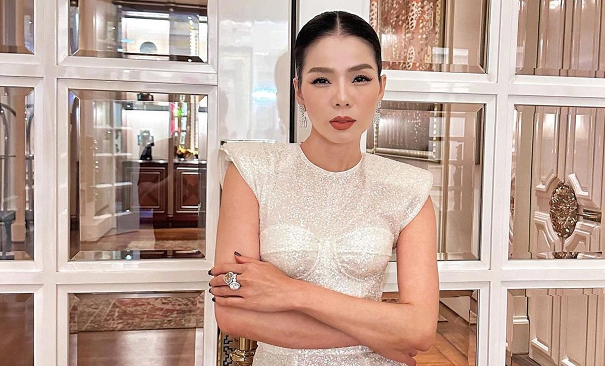 Lệ Quy&ecirc;n sống sang chảnh trong biệt thự 600m2, tuy&ecirc;n bố 3,6 tỷ chỉ đủ x&acirc;y cổng nh&agrave; - Ảnh 1.