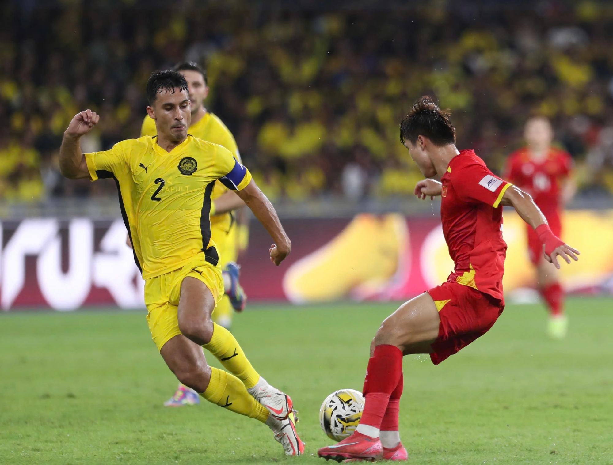 B&aacute;o Trung Quốc mỉa mai "tr&ograve; cười" của ĐT Malaysia & m&oacute;n nợ "kh&ocirc;ng bi&ecirc;n nhận" của ĐT Việt Nam - Ảnh 2.