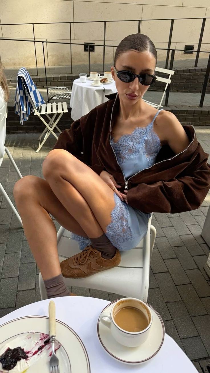 Lương Th&ugrave;y Linh "đu" trend đồ ngủ, thoạt nh&igrave;n rất xinh nhưng vẫn vấp ch&ecirc; bai từ cư d&acirc;n mạng- Ảnh 7.