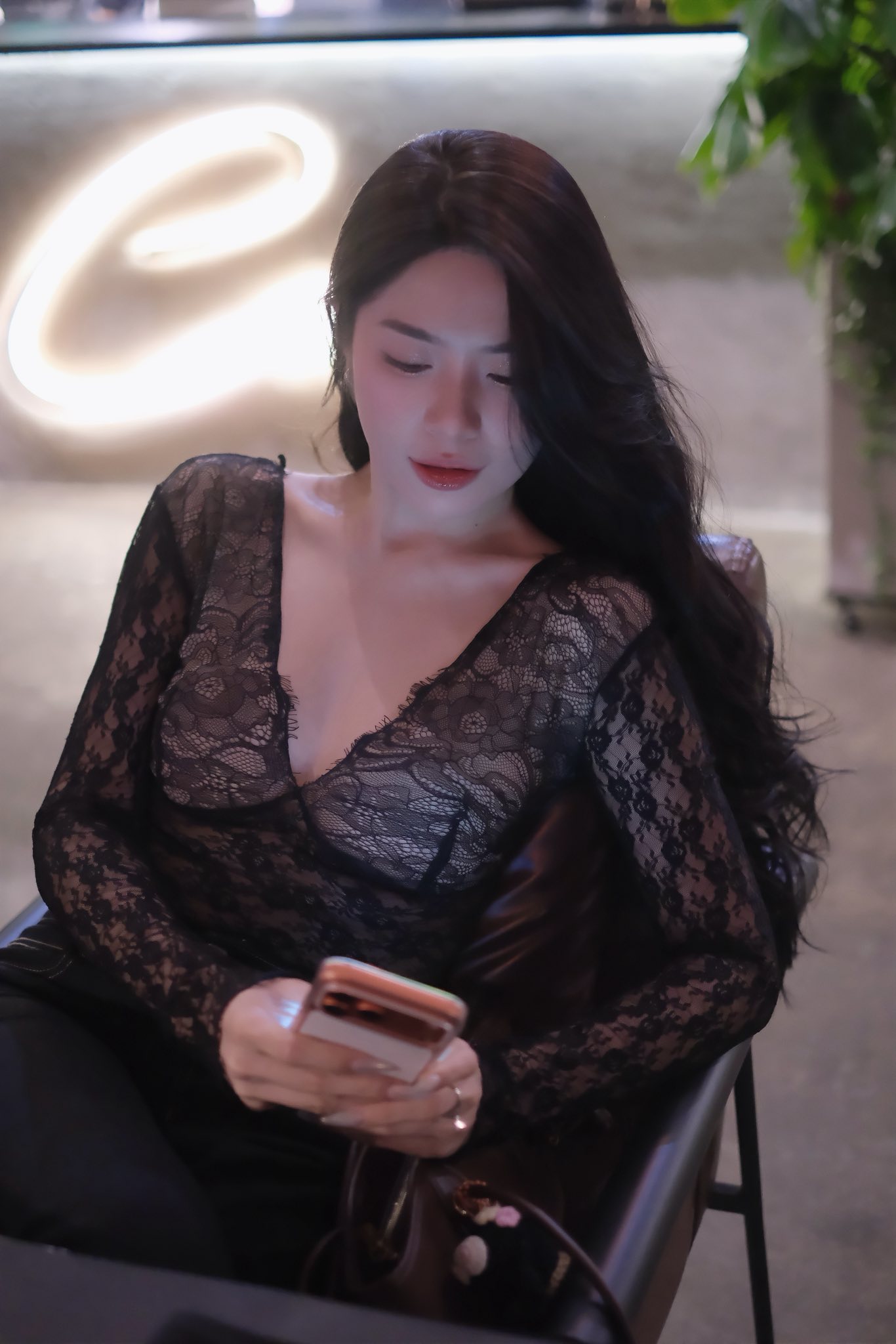 Nhờ chọn gi&uacute;p ảnh đẹp, hot girl v&ocirc; t&igrave;nh l&agrave;m kh&oacute; cộng đồng mạng với nhan sắc "kh&ocirc;ng đ&ugrave;a được đ&acirc;u" - Ảnh 2.