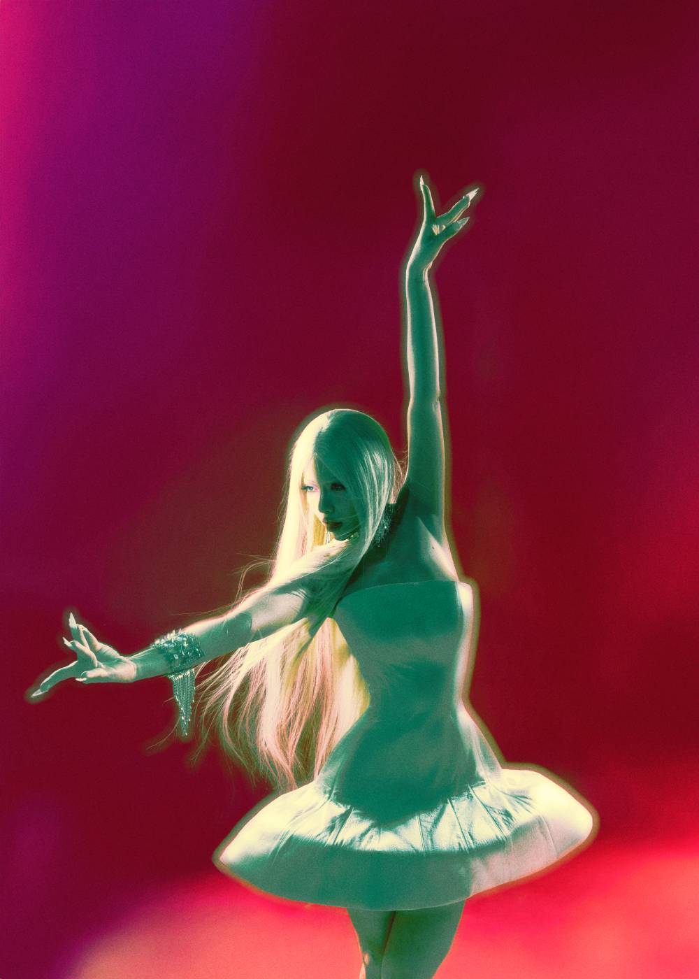 Ph&ugrave;ng Kh&aacute;nh Linh tung "Giả vờ" trước liveshow 3 ng&agrave;y - Ảnh 3.