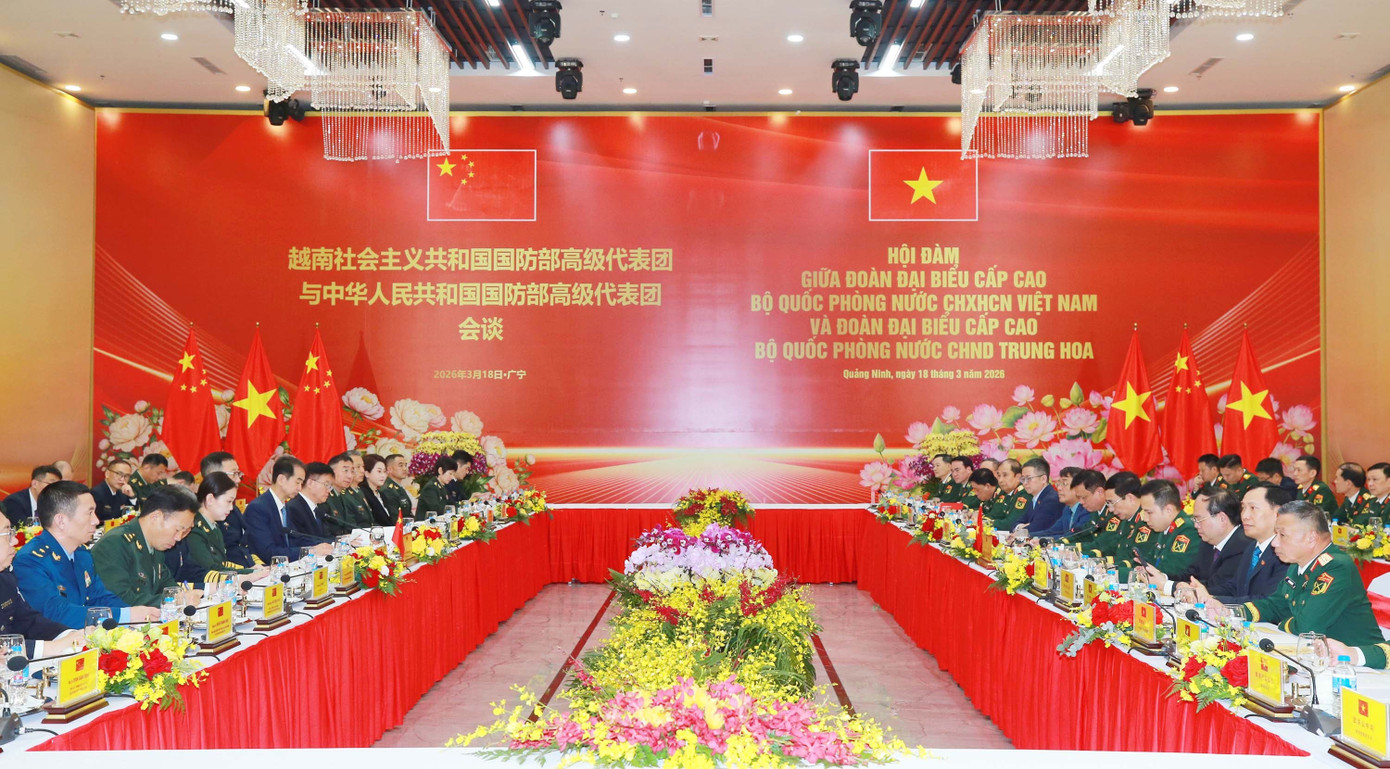Đại tướng Phan Văn Giang v&agrave; Thượng tướng Đổng Qu&acirc;n hội đ&agrave;m: Giao lưu Quốc ph&ograve;ng Việt - Trung 2026 - Ảnh 1.