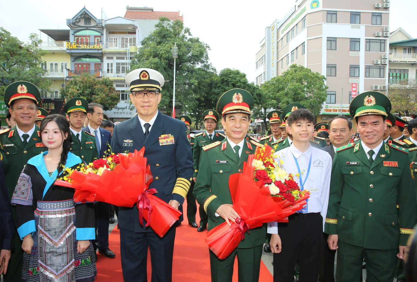 Đại tướng Phan Văn Giang v&agrave; Thượng tướng Đổng Qu&acirc;n hội đ&agrave;m: Giao lưu Quốc ph&ograve;ng Việt - Trung 2026 - Ảnh 4.
