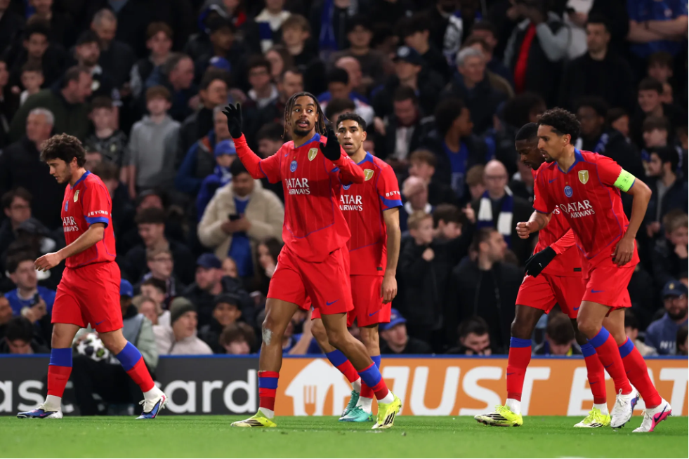 Cảnh tượng đau l&ograve;ng khi Chelsea thua thảm PSG - Ảnh 4.