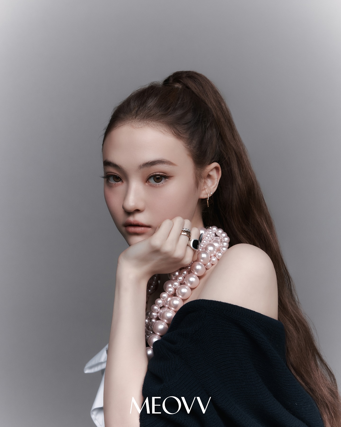 B&eacute; g&aacute;i đẹp nhất thế giới nay l&agrave; ca sĩ nổi tiếng: Nhan sắc ng&agrave;y c&agrave;ng kh&aacute;c lạ, vừa lớn đ&atilde; x&oacute;a sổ qu&aacute; khứ- Ảnh 6.