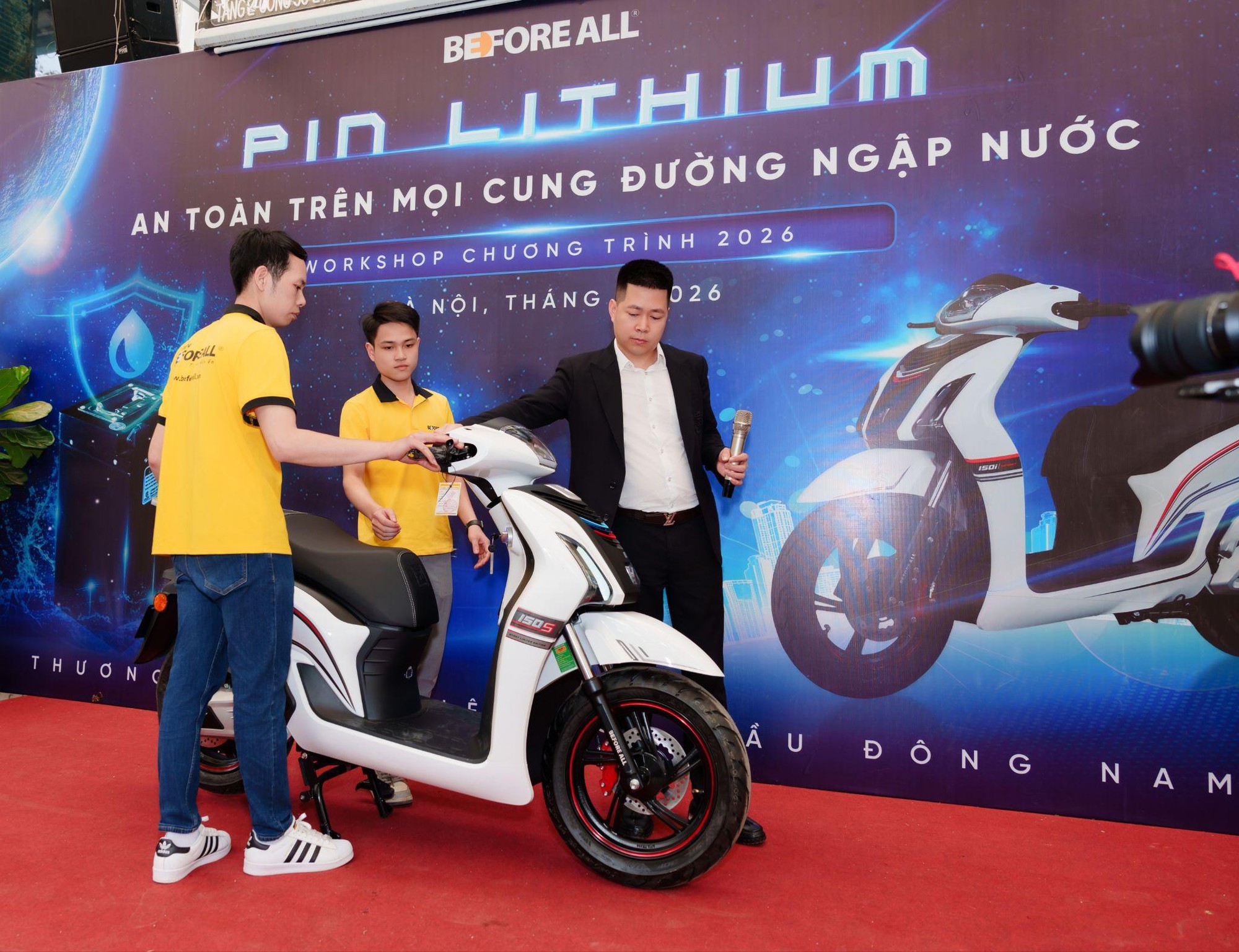 Before All khẳng định vị thế công nghệ xe điện Việt, công bố chiến dịch Thu xăng – Đổi điện - Ảnh 2. Before All khẳng định vị thế công nghệ xe điện Việt, công bố chiến dịch Thu xăng – Đổi điện - Ảnh 2.