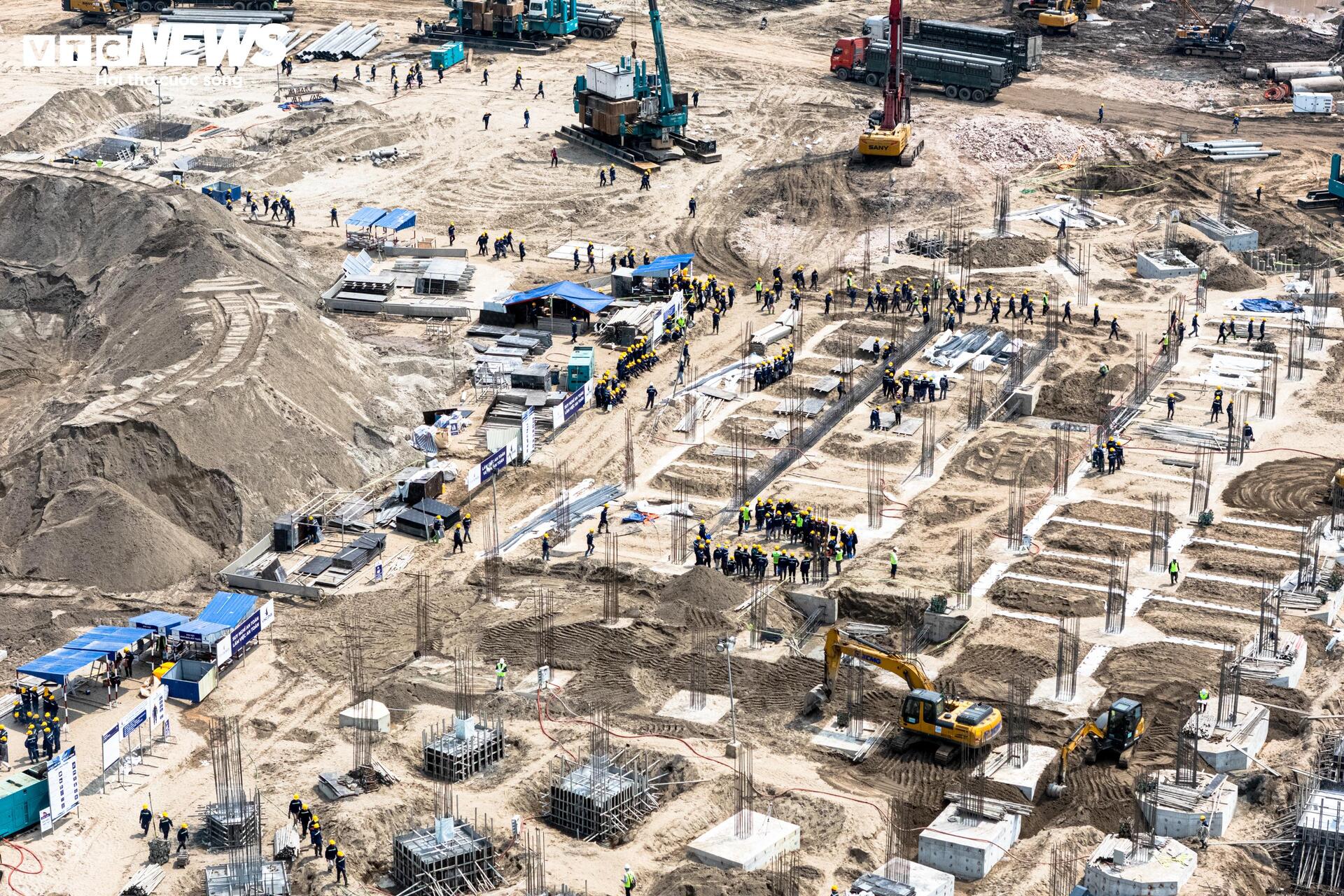 Việt Nam sắp sở hữu s&acirc;n vận động chưa từng c&oacute; trong lịch sử do Vingroup của tỷ ph&uacute; Phạm Nhật Vượng x&acirc;y, sức chứa vượt nhiều "si&ecirc;u s&acirc;n" to&agrave;n cầu - Ảnh 4.