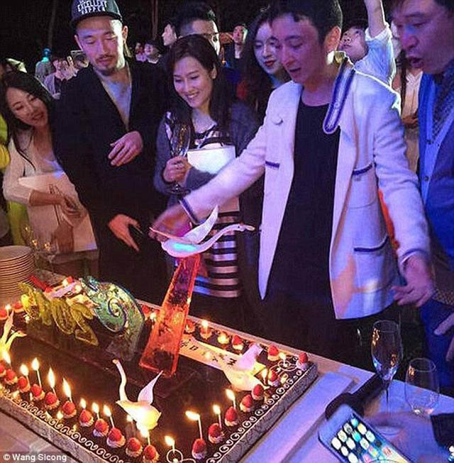 Hơn 2.000 tỷ USD v&agrave; vấn nạn chưa từng c&oacute; m&agrave; nền kinh tế Trung Quốc sắp đối mặt - Ảnh 6.