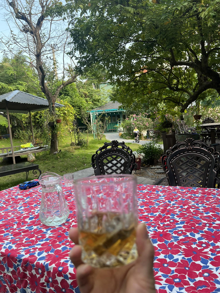 Cơ ngơi của NSND Xu&acirc;n Bắc: 4 mặt đều l&agrave; gỗ tự nhi&ecirc;n, rộng ng&agrave;n m&eacute;t vu&ocirc;ng chưa đi đ&atilde; thấy "lạc lối"- Ảnh 7.