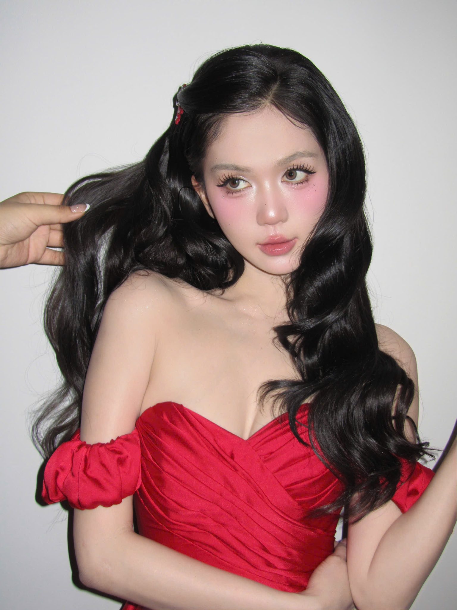 Hội bạn th&acirc;n "muốn gia nhập phải c&oacute; 1 tỷ" của Ngọc Trinh giờ ra sao? - Ảnh 5.