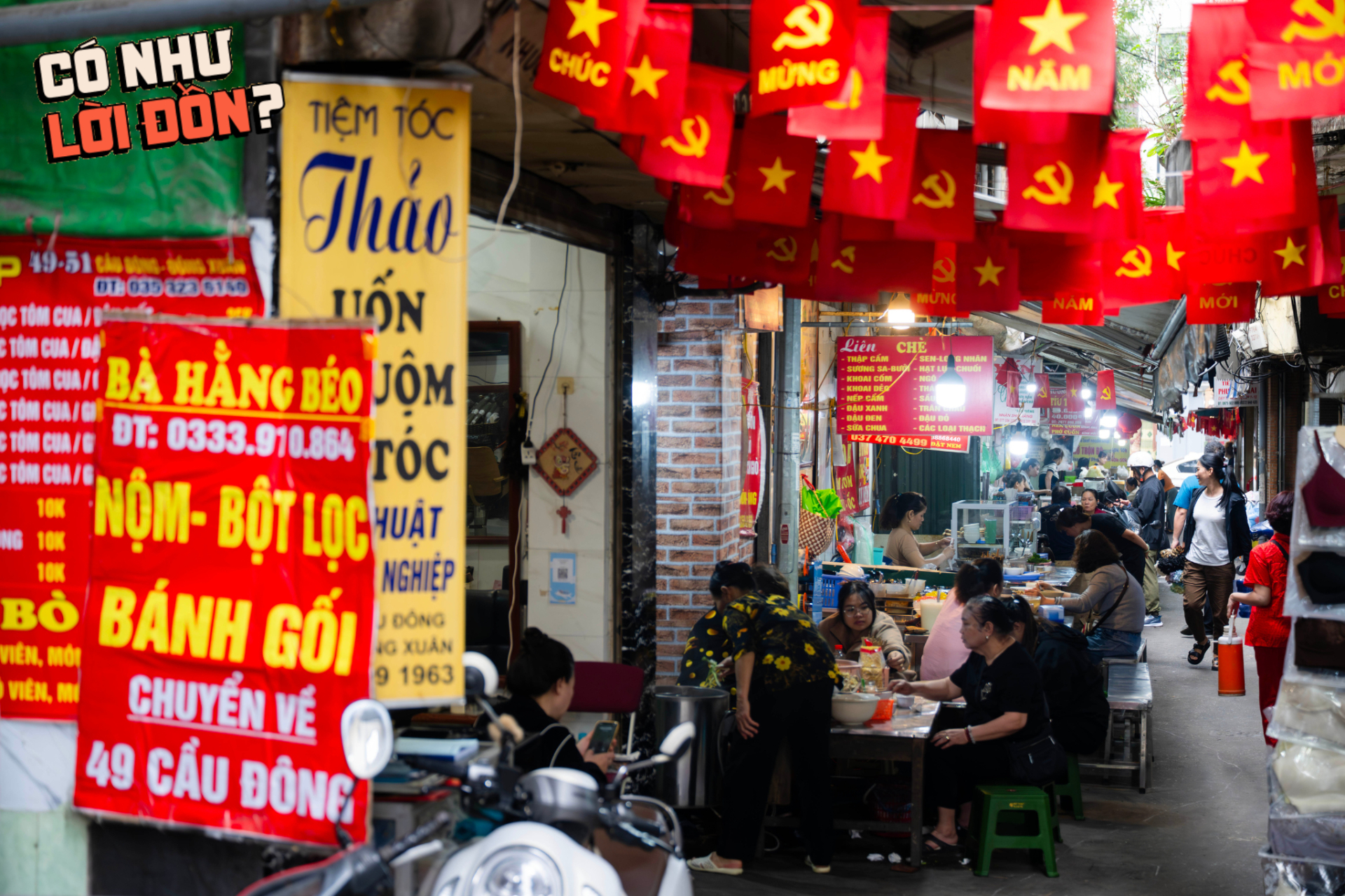 Ăn thử b&aacute;t b&uacute;n ri&ecirc;u 80k g&acirc;y x&ocirc;n xao chợ Đồng Xu&acirc;n: Topping &ecirc; hề ăn k&egrave;m nước sấu ng&acirc;m c&oacute; ngon như lời đồn?- Ảnh 2.