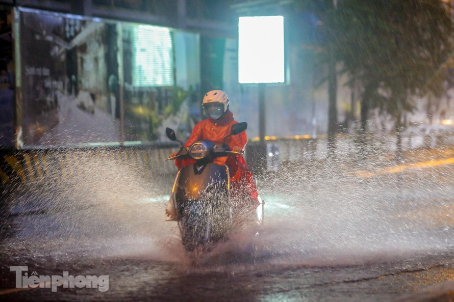 Dự b&aacute;o thời tiết tối nay: V&ugrave;ng n&uacute;i Bắc Bộ chuyển mưa d&ocirc;ng Từ đ&ecirc;m nay - Ảnh 1.