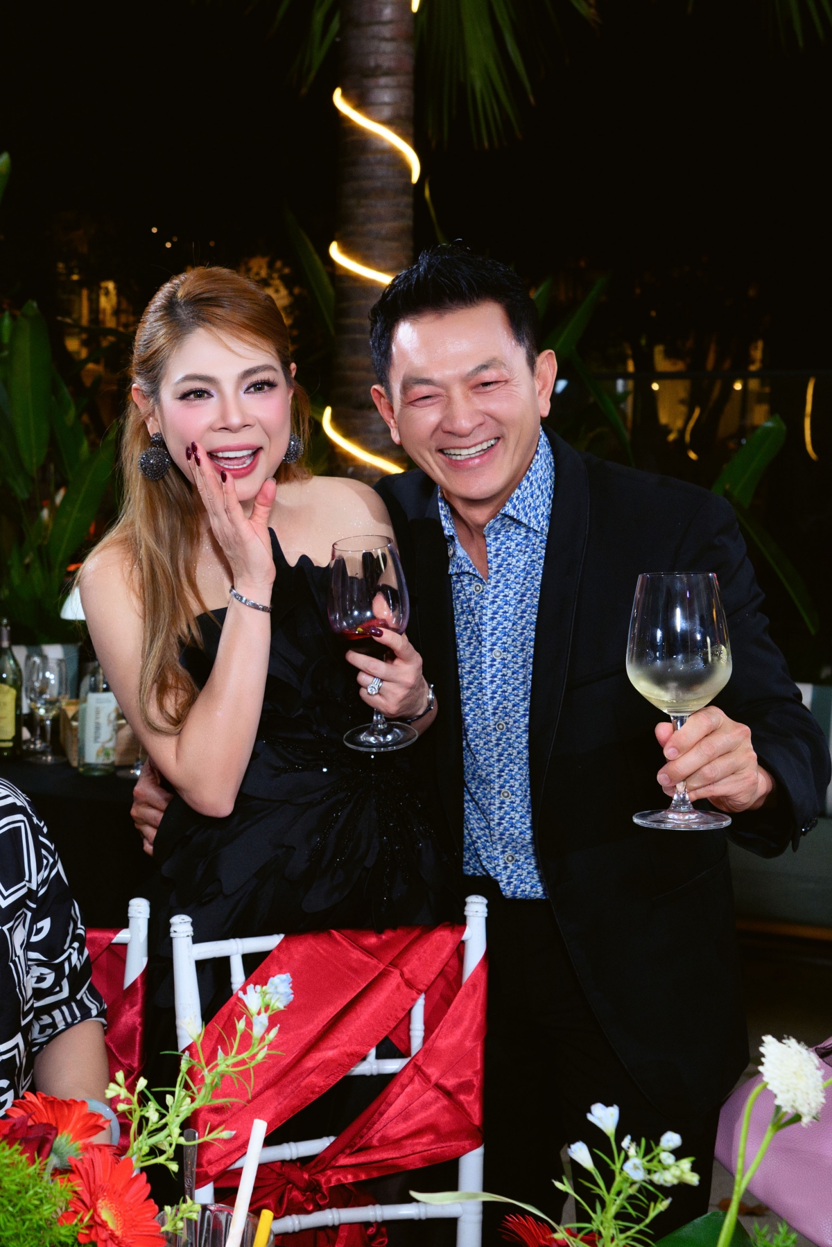 Chồng Việt Kiều b&iacute; mật bay về Việt Nam tổ chức sinh nhật như đ&aacute;m cưới cho Thanh Thảo - Ảnh 2.