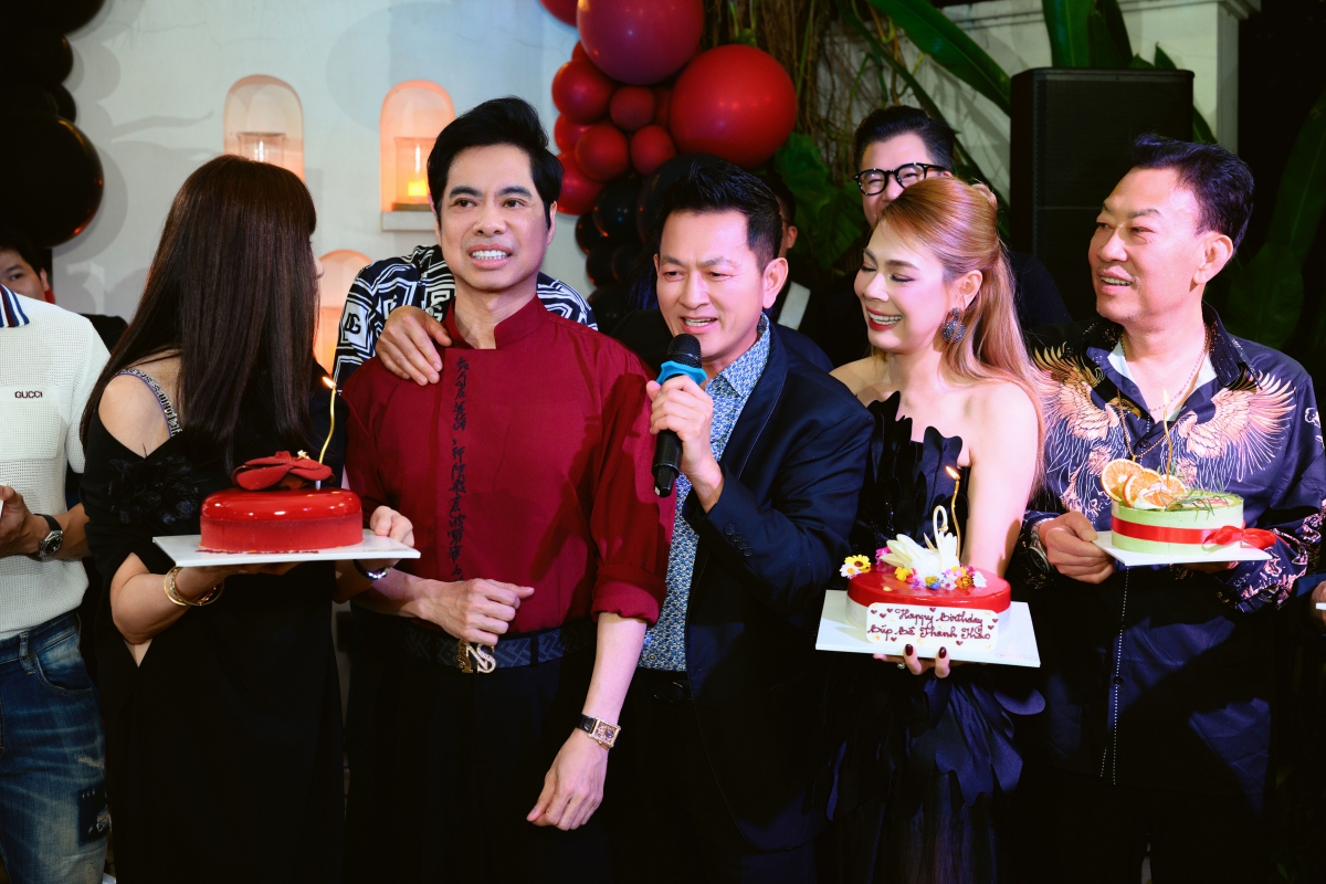 Chồng Việt Kiều b&iacute; mật bay về Việt Nam tổ chức sinh nhật như đ&aacute;m cưới cho Thanh Thảo - Ảnh 4.
