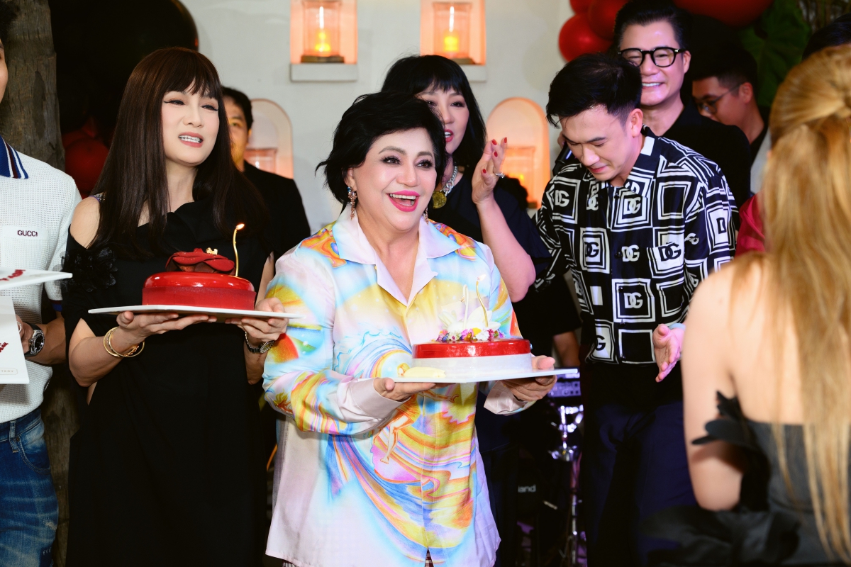 Chồng Việt Kiều b&iacute; mật bay về Việt Nam tổ chức sinh nhật như đ&aacute;m cưới cho Thanh Thảo - Ảnh 5.