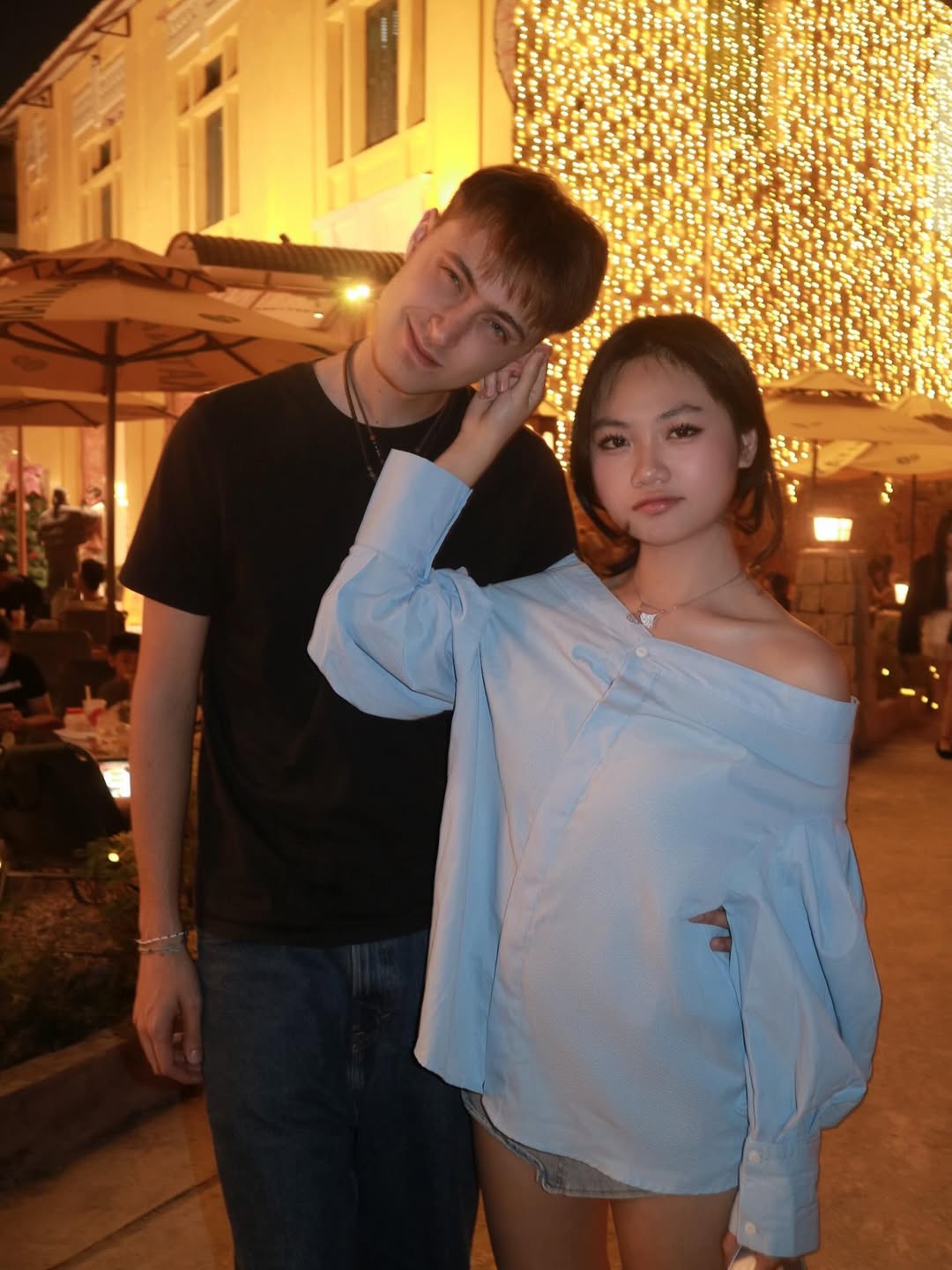 "Thần đồng" piano gốc H&agrave; Nội nổi tiếng từ năm 4 tuổi đứng sau series "dạy bạn trai T&acirc;y n&oacute;i tiếng Việt" g&acirc;y sốt- Ảnh 1.