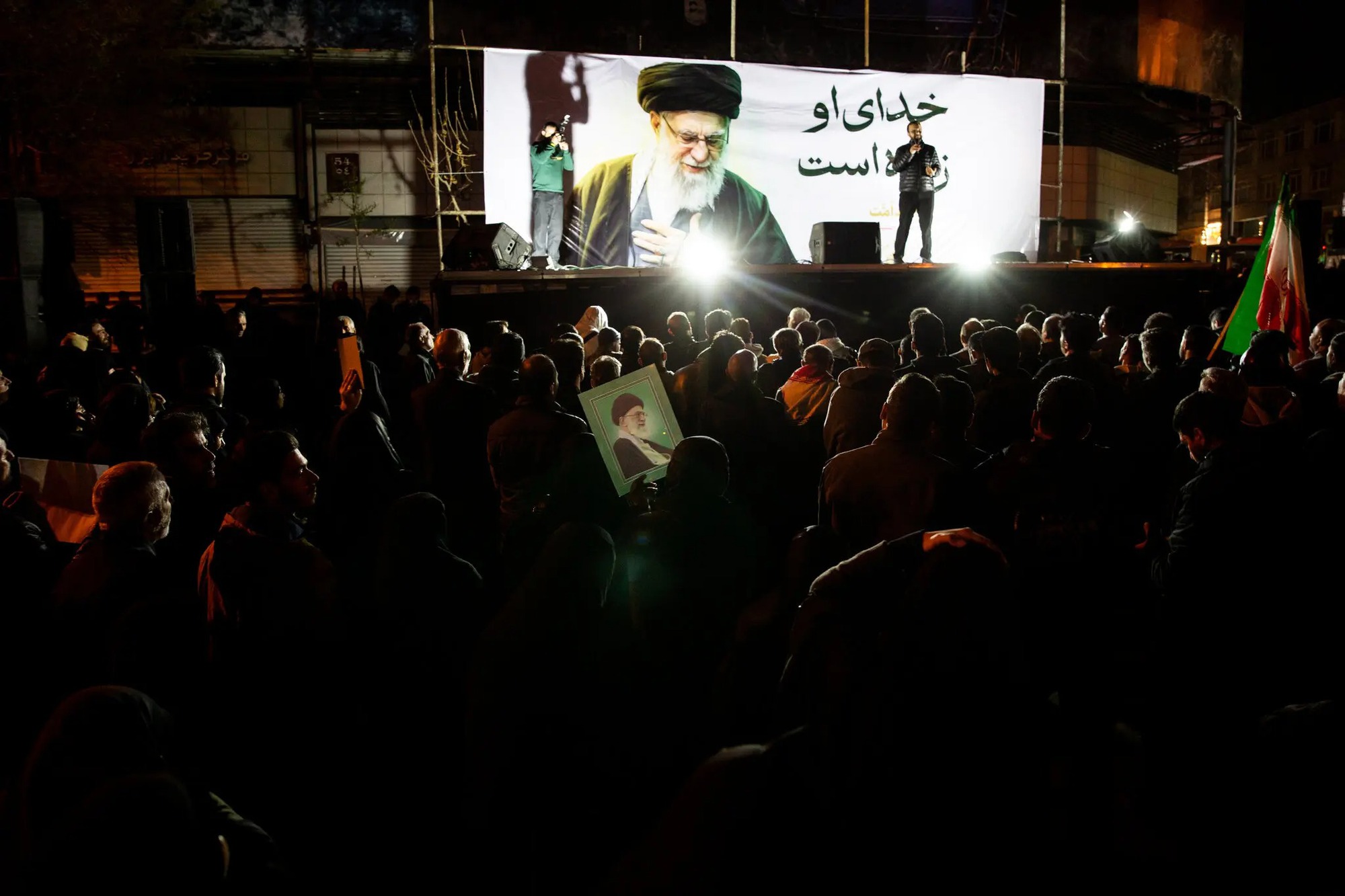 - Ảnh 1. - Ảnh 1.