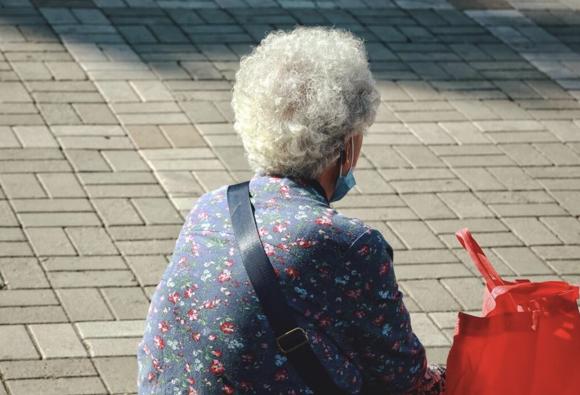 86 tuổi sống trong viện dưỡng l&atilde;o: Hối hận v&igrave; hy sinh cho con - Ảnh 1.