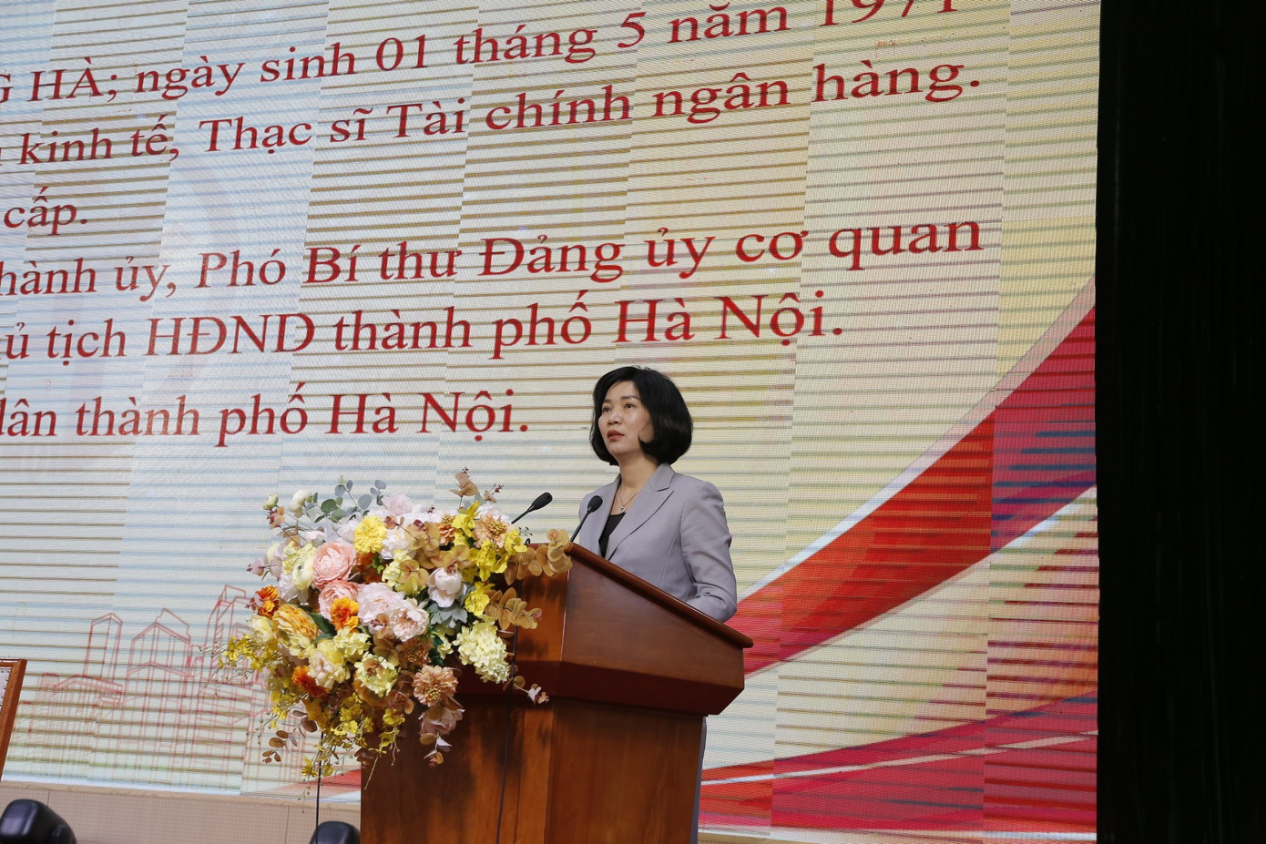 Hà Nội chấm điểm đại biểu Quốc hội và HĐND theo KPI Trong năm 2026 - Ảnh 2.