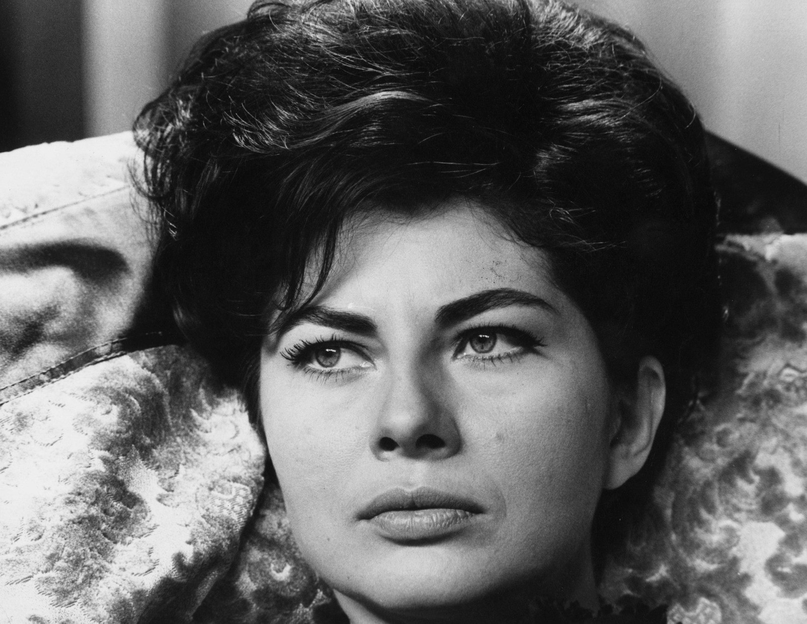 Số phận bi kịch của nàng Công chúa Iran: Hoàng hậu Soraya và cuộc đời lưu vong - Ảnh 1. Số phận bi kịch của nàng Công chúa Iran: Hoàng hậu Soraya và cuộc đời lưu vong - Ảnh 1.