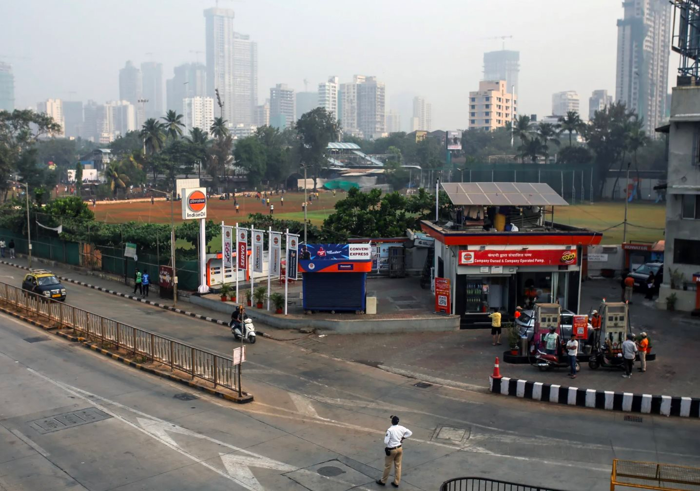 Đang tr&ecirc;n đ&agrave; vượt Đức v&agrave; Nhật, nền kinh tế ch&acirc;u &Aacute; n&agrave;y bất ngờ chịu c&uacute; sốc từ xung đột Iran-Israel - Ảnh 1.