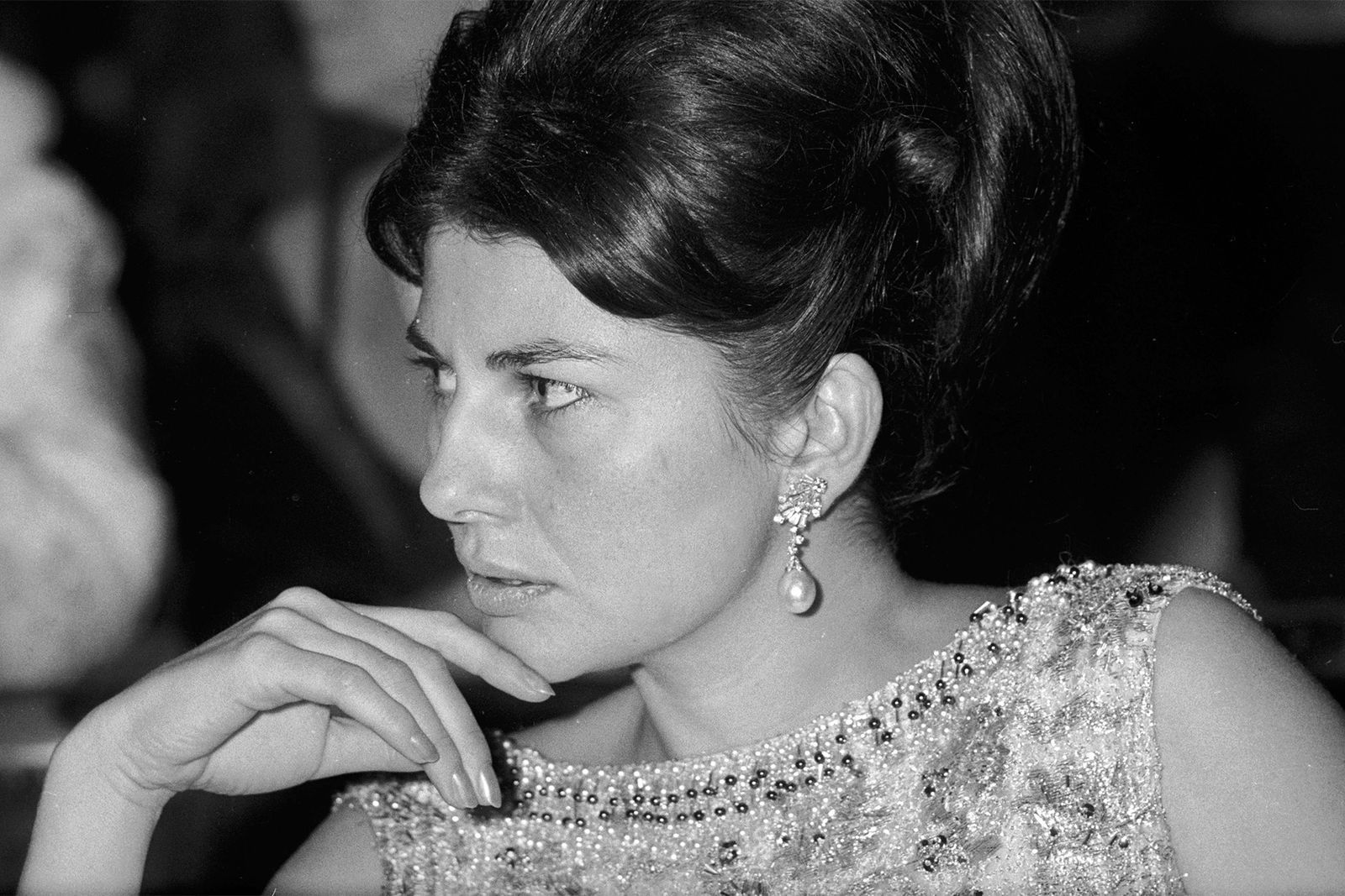 Số phận bi kịch của nàng Công chúa Iran: Hoàng hậu Soraya và cuộc đời lưu vong - Ảnh 7. Số phận bi kịch của nàng Công chúa Iran: Hoàng hậu Soraya và cuộc đời lưu vong - Ảnh 7.