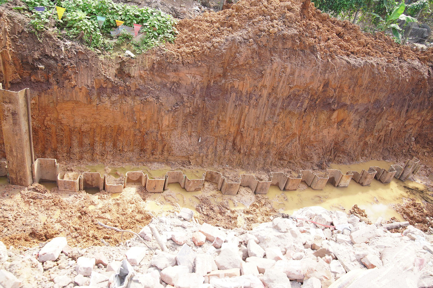 Cận cảnh tuyến bổ cập nước s&ocirc;ng T&ocirc; Lịch trị gi&aacute; 869 tỷ đồng đang th&agrave;nh h&igrave;nh - Ảnh 9.