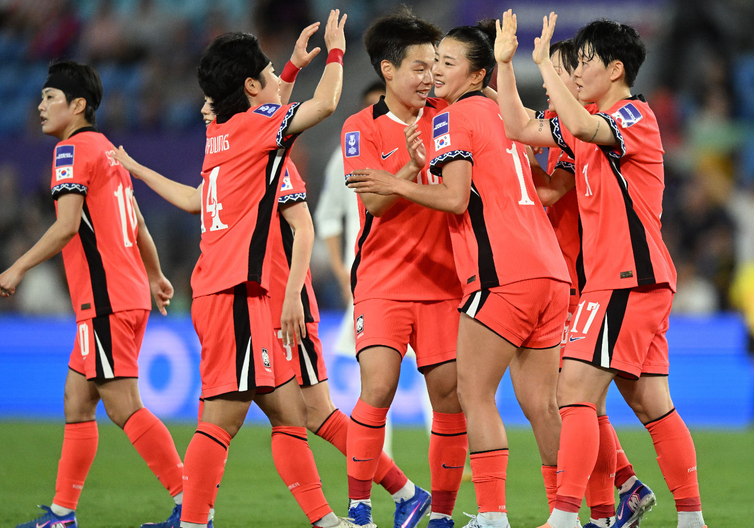 Tuyển Iran thua đậm tại Asian Cup - Ảnh 1. Tuyển Iran thua đậm tại Asian Cup - Ảnh 1.