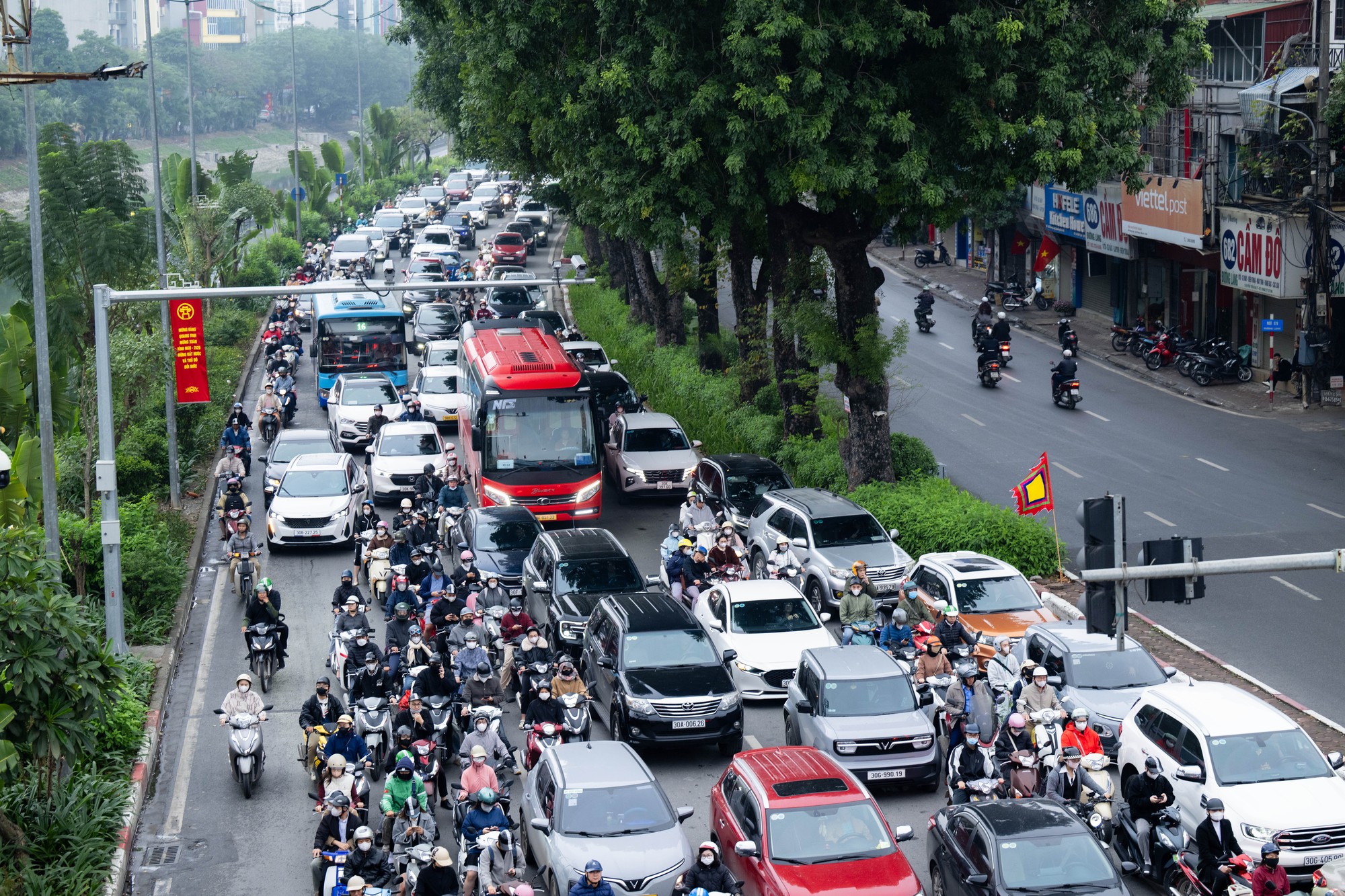 Giao thông tại đường Láng