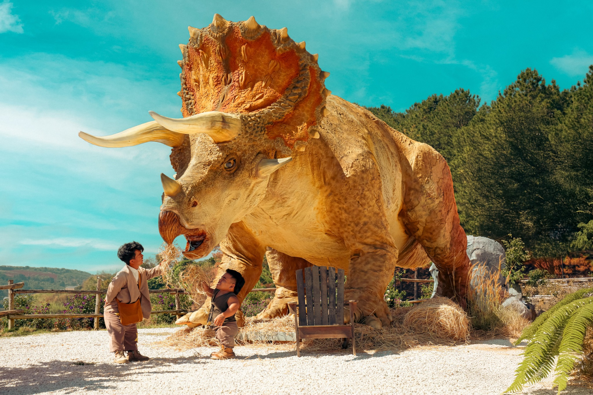 Kh&aacute;ch T&acirc;y đến Việt Nam tham quan "ng&ocirc;i l&agrave;ng người t&iacute; hon" dưới ch&acirc;n đ&egrave;o ở Đ&agrave; Lạt- Ảnh 5.