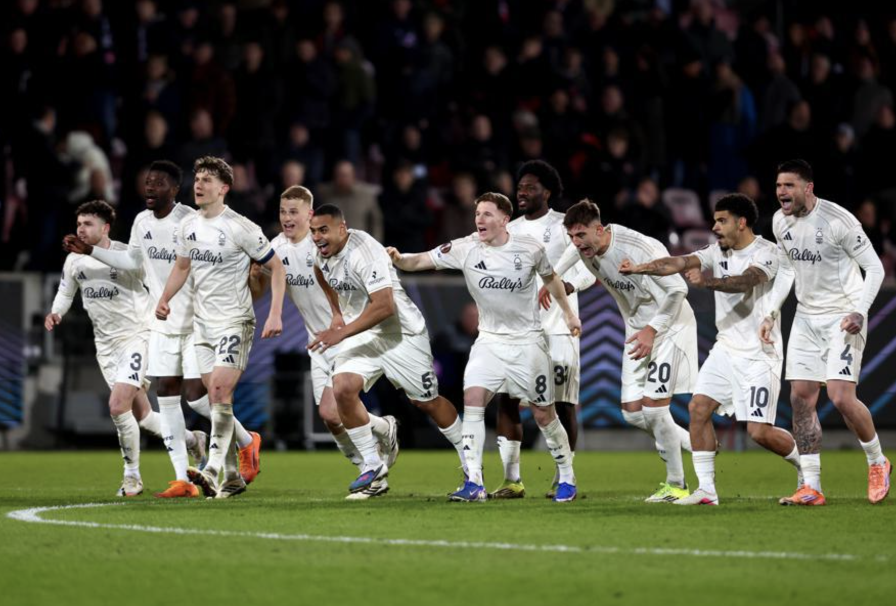 B&oacute;ng đ&aacute; Anh to&agrave;n thắng, Nottingham Forest v&agrave; Villa v&agrave;o tứ kết Europa League - Ảnh 4.