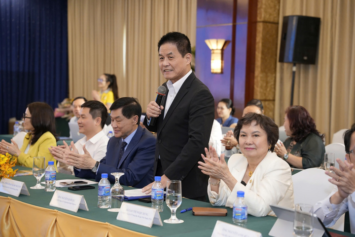 L&ecirc; Hồng Minh v&agrave; c&aacute;c doanh nh&acirc;n tr&uacute;ng cử HĐND TP . HCM kh&oacute;a XI năm 2026 - Ảnh 3.