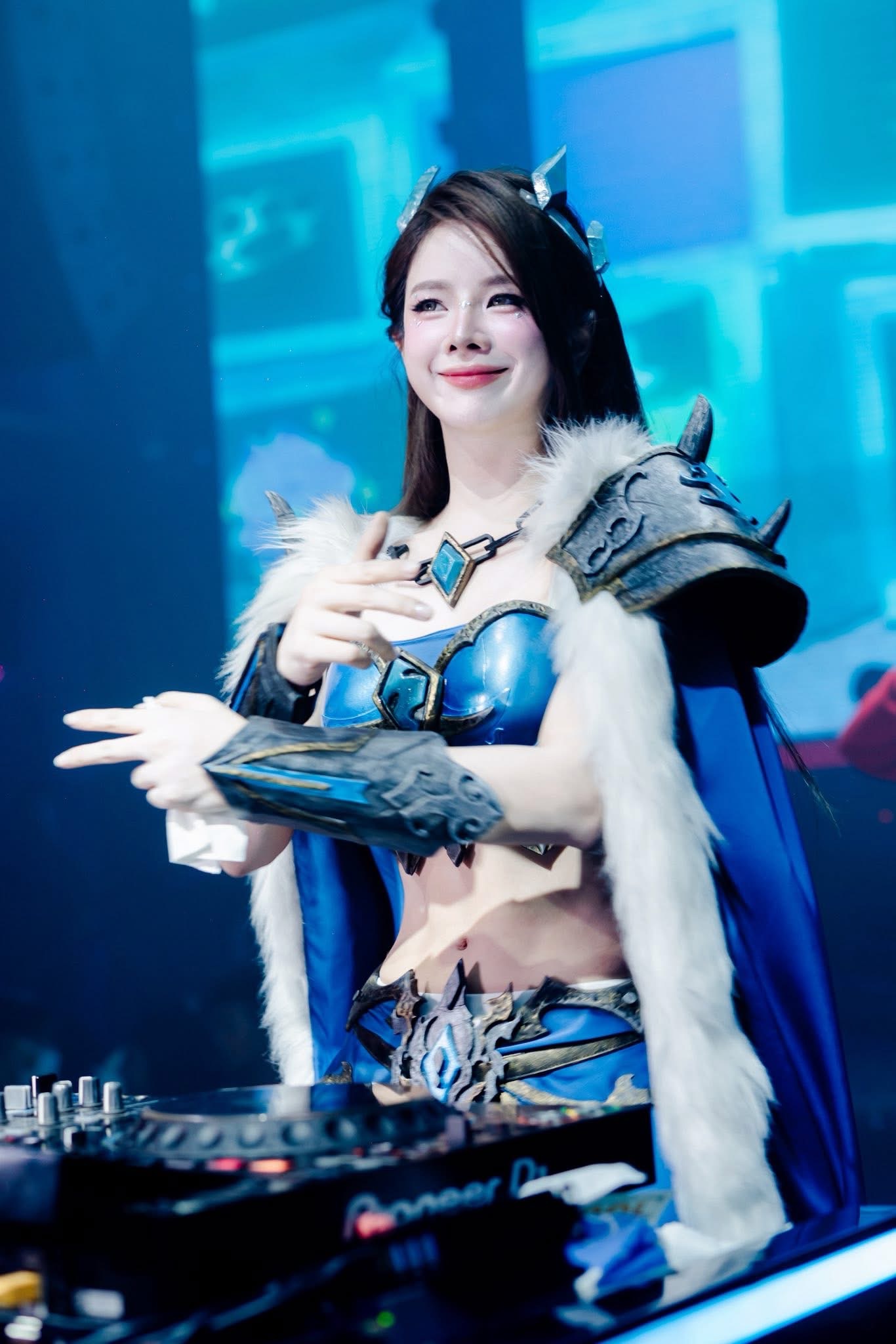 DJ Mie lại tung "skin", vừa xuất hiện đ&atilde; khiến fan gục ng&atilde; - Ảnh 5.