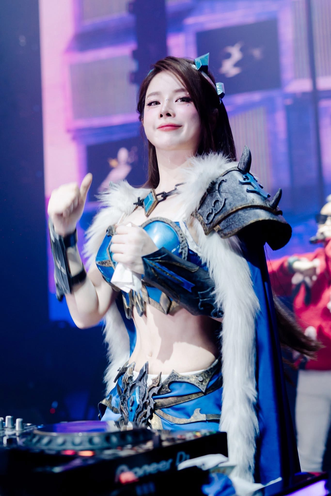 DJ Mie lại tung "skin", vừa xuất hiện đ&atilde; khiến fan gục ng&atilde; - Ảnh 4.