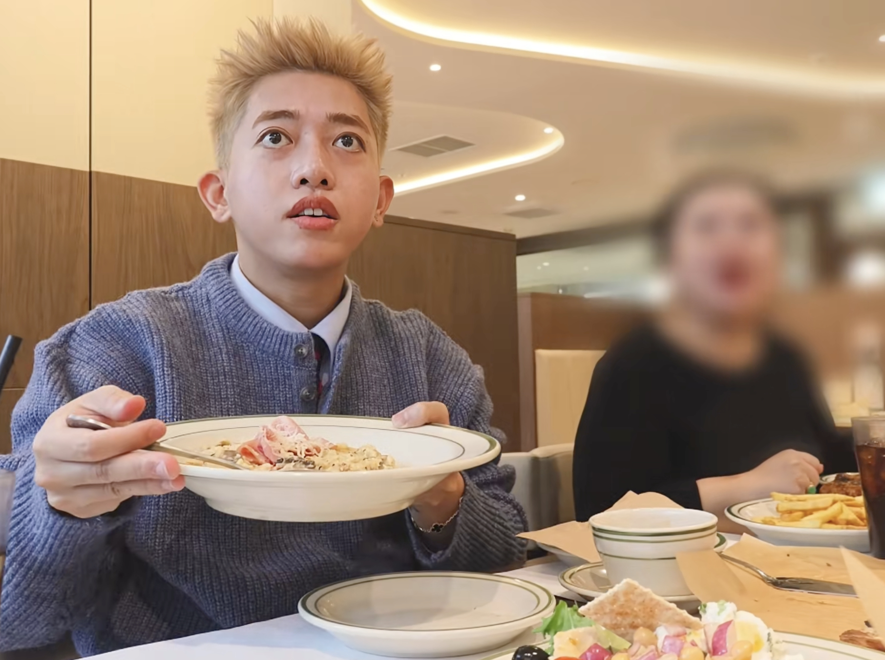 TikToker Việt 1,9 triệu follow Ho&agrave;ng Anh Panda bất ngờ bị lập bi&ecirc;n bản ngay giữa nh&agrave; h&agrave;ng ở H&agrave;n Quốc- Ảnh 3.