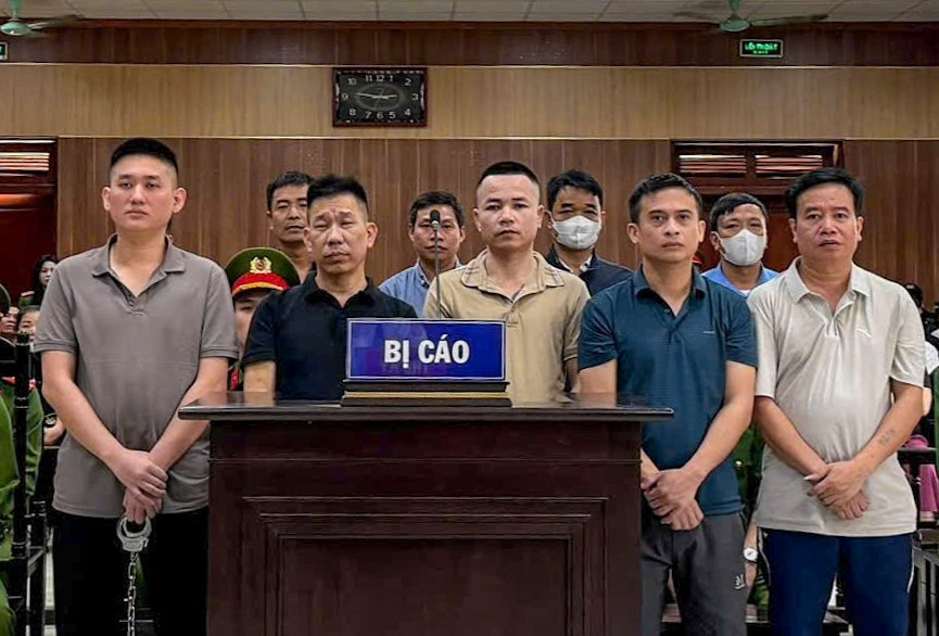 Mạnh &lsquo; gỗ &rsquo; lĩnh 10 năm t&ugrave; trong vụ &aacute;n hối lộ c&aacute;n bộ kiểm l&acirc;m tại thanh h&oacute;a - Ảnh 1.