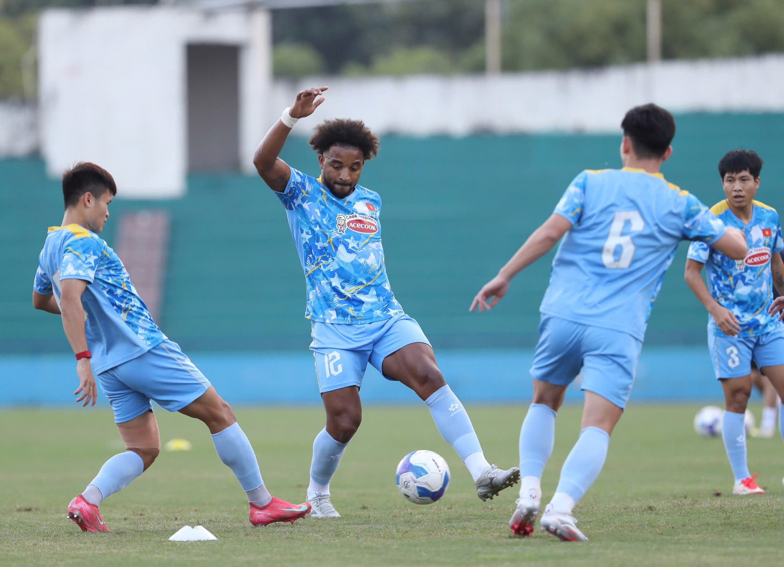 Tuyển Việt Nam đứng trước cơ hội v&ocirc; địch giải đấu của FIFA - Ảnh 1.