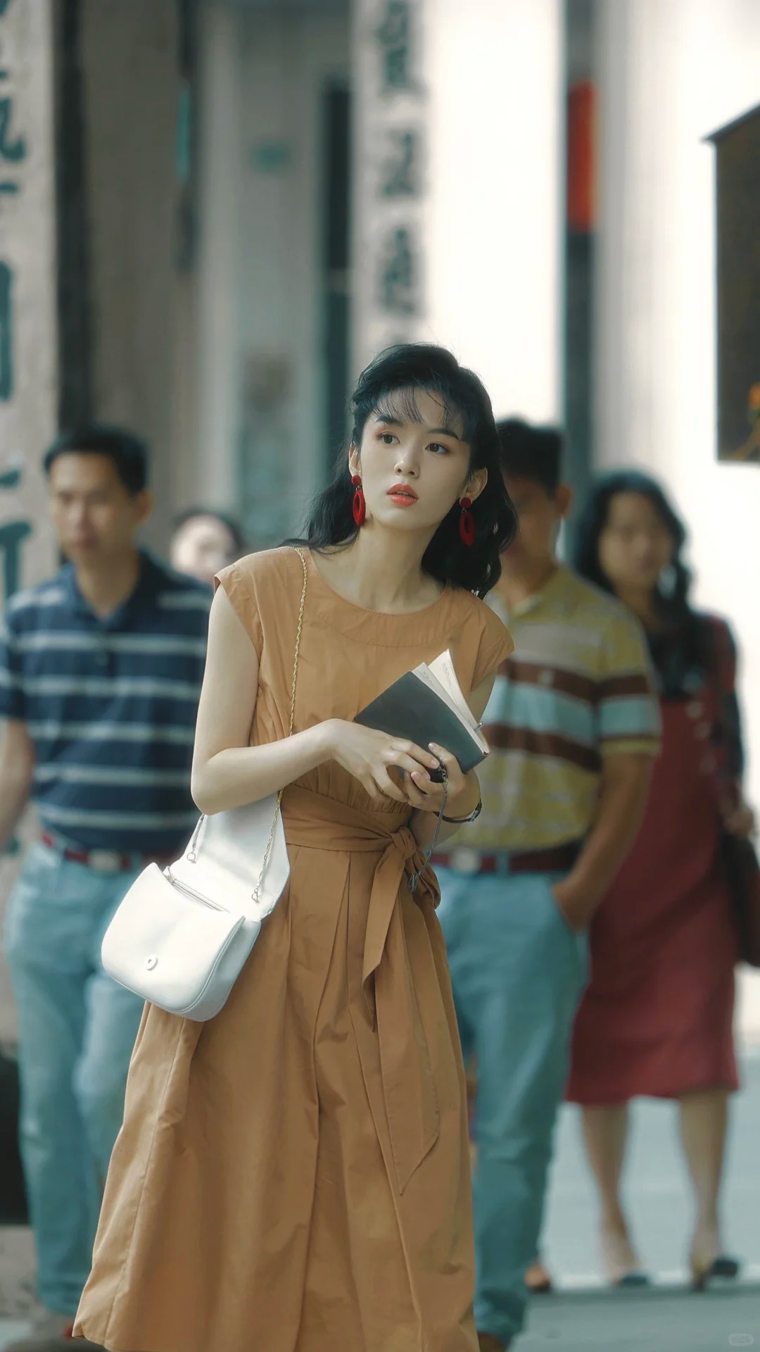 B&agrave;i học cuộc sống từ phim Xin ch&agrave;o 1983: Nữ ch&iacute;nh v&agrave; c&aacute;ch l&agrave;m chủ cuộc đời - Ảnh 12.