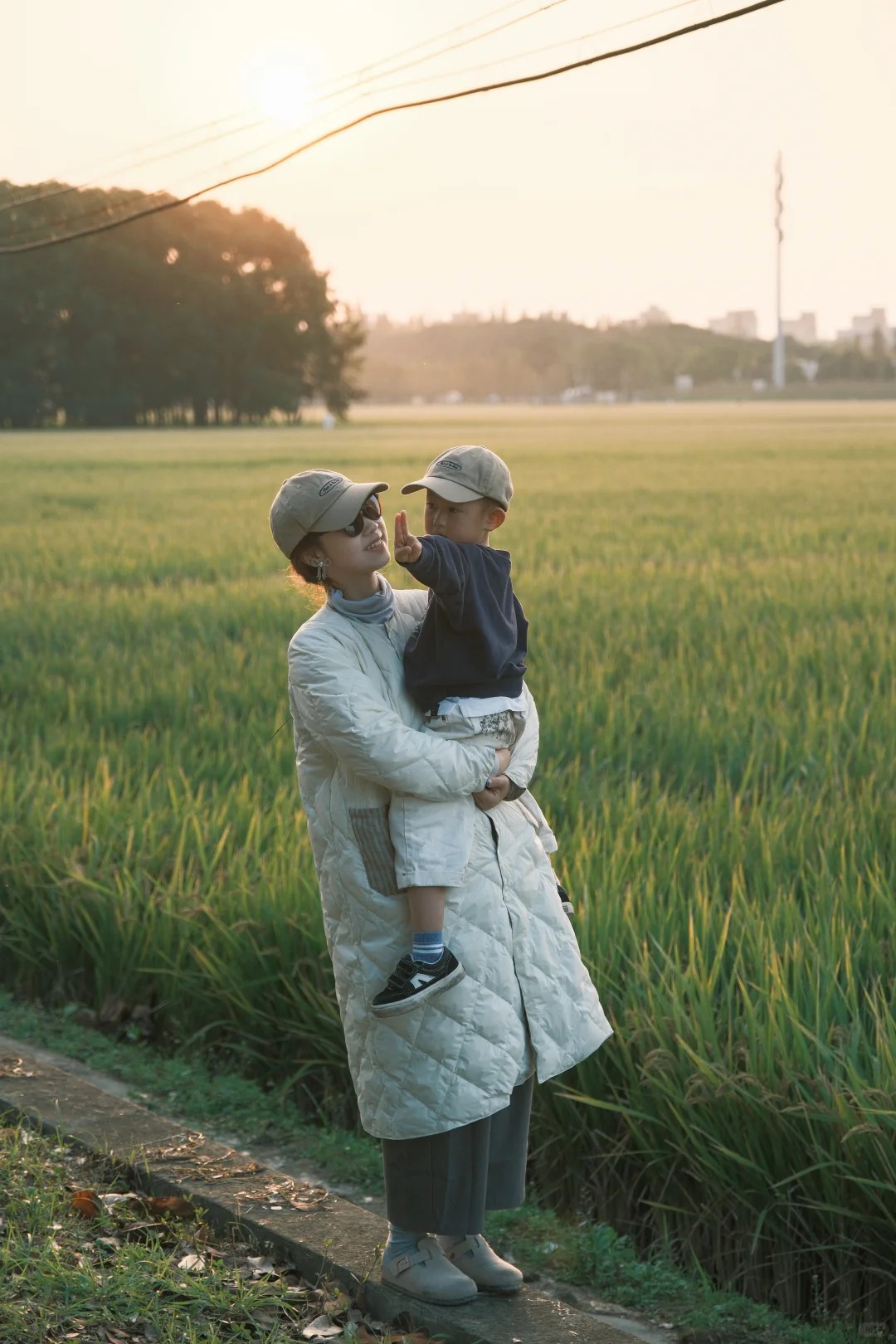 L&yacute; do người 30 tuổi ở th&agrave;nh phố lớn lại th&iacute;ch chọn người c&ugrave;ng qu&ecirc; để y&ecirc;u?- Ảnh 2.