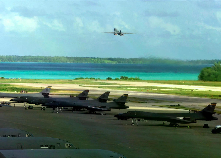 M&aacute;y bay vận tải qu&acirc;n sự Nga rơi ở Crimea, kh&ocirc;ng ai sống s&oacute;t - Ảnh 2.