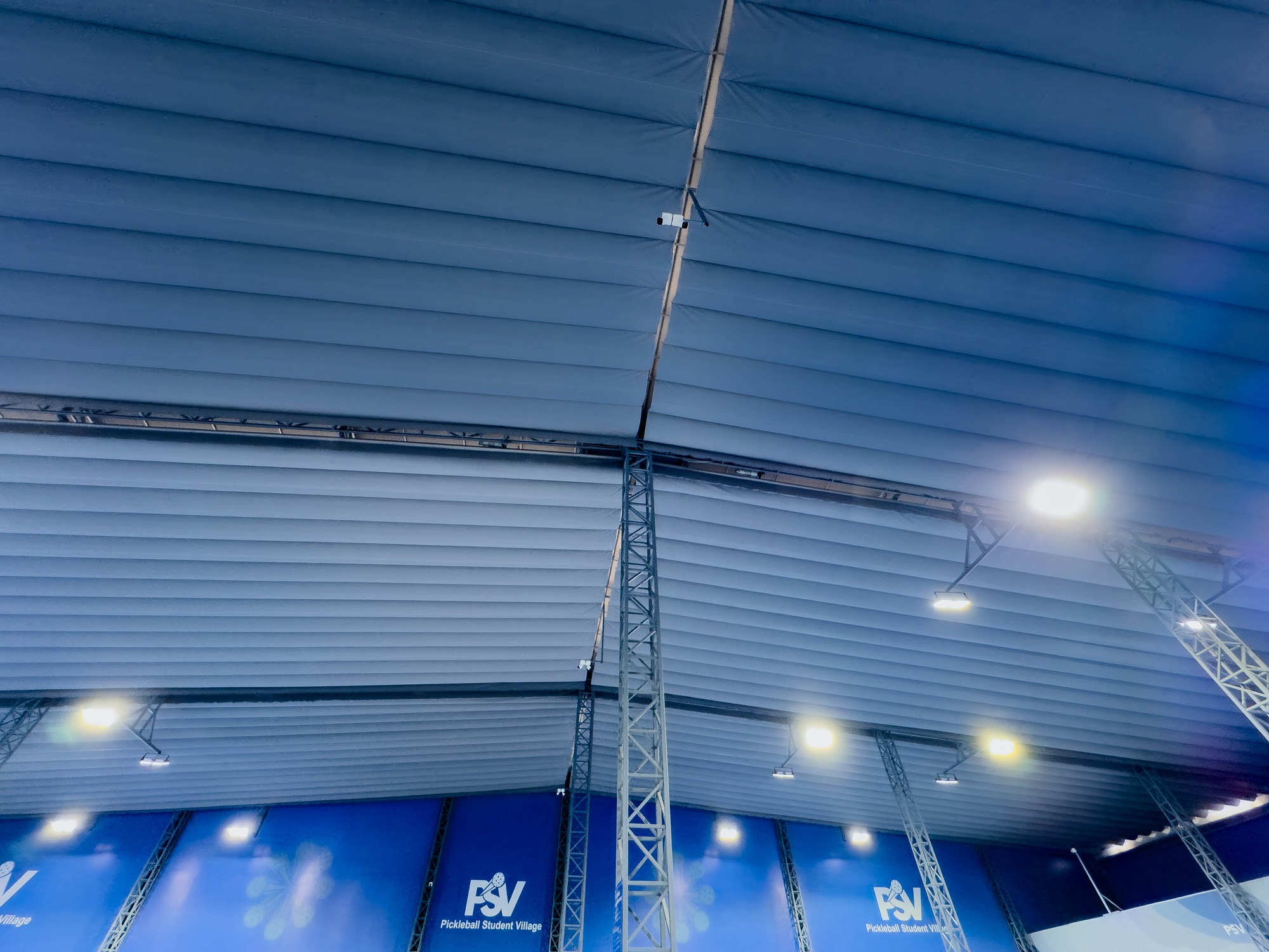 Sân Pickleball trong làng sinh viên Hacinco: Nghỉ 10 ngày để cải tạo nhưng… vẫn y nguyên!- Ảnh 5. Sân Pickleball trong làng sinh viên Hacinco: Nghỉ 10 ngày để cải tạo nhưng… vẫn y nguyên!- Ảnh 5.