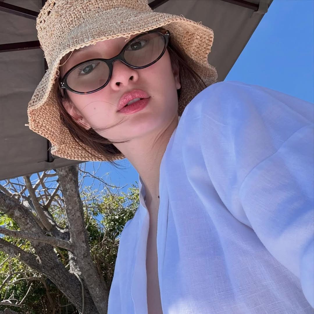 Gia nhập đường đua bikini theo phong c&aacute;ch hướng nội, hotgirl "Em chưa 18" kh&ocirc;ng ồn &agrave;o vẫn khiến d&acirc;n t&igrave;nh "loạn nhịp" - Ảnh 1.