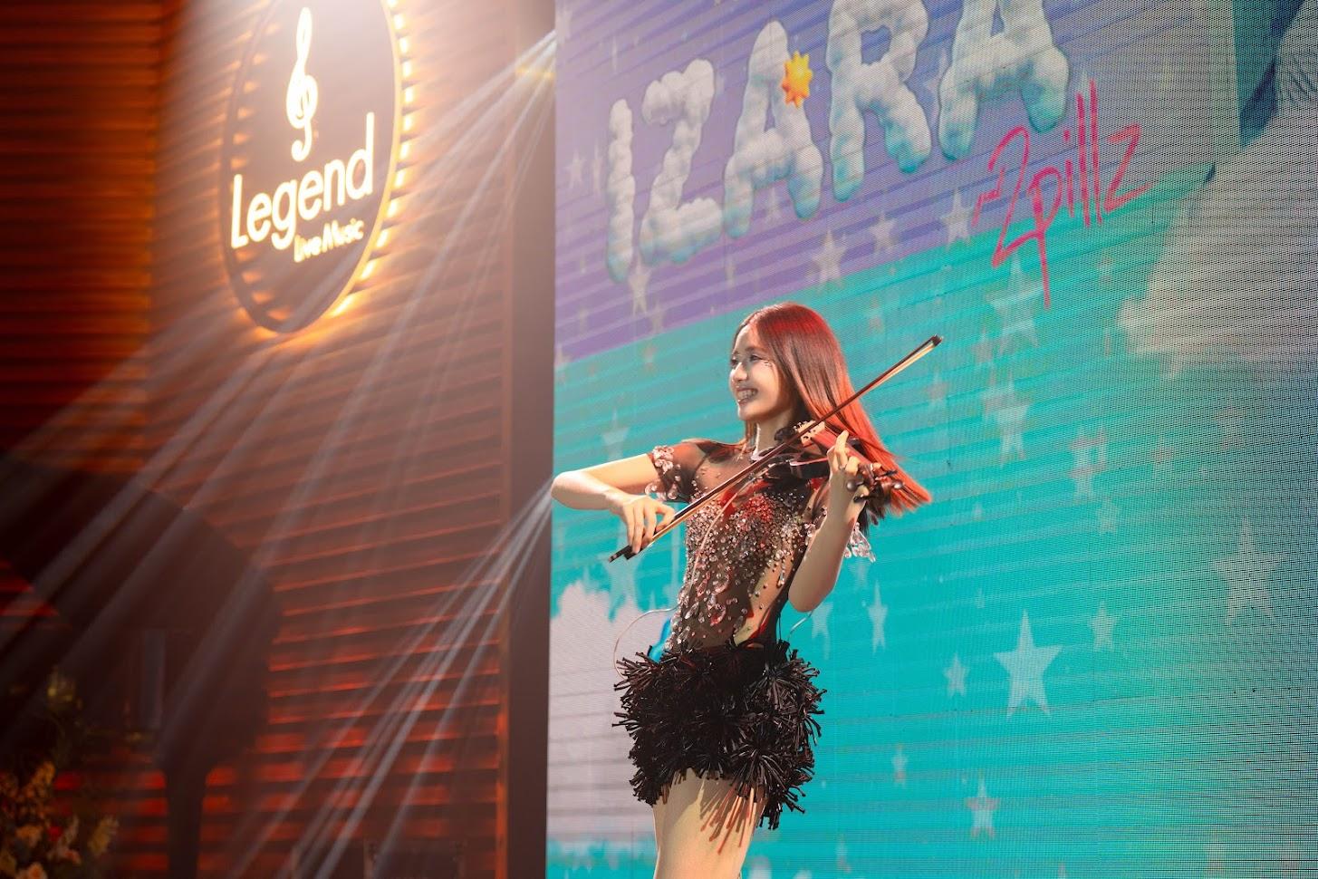 Izara Thiên Nga debut EP đầu tay, đồng hành “Hành trình Từ Trái Tim” cùng dàn sao Việt - Ảnh 2. Izara Thiên Nga debut EP đầu tay, đồng hành “Hành trình Từ Trái Tim” cùng dàn sao Việt - Ảnh 2.