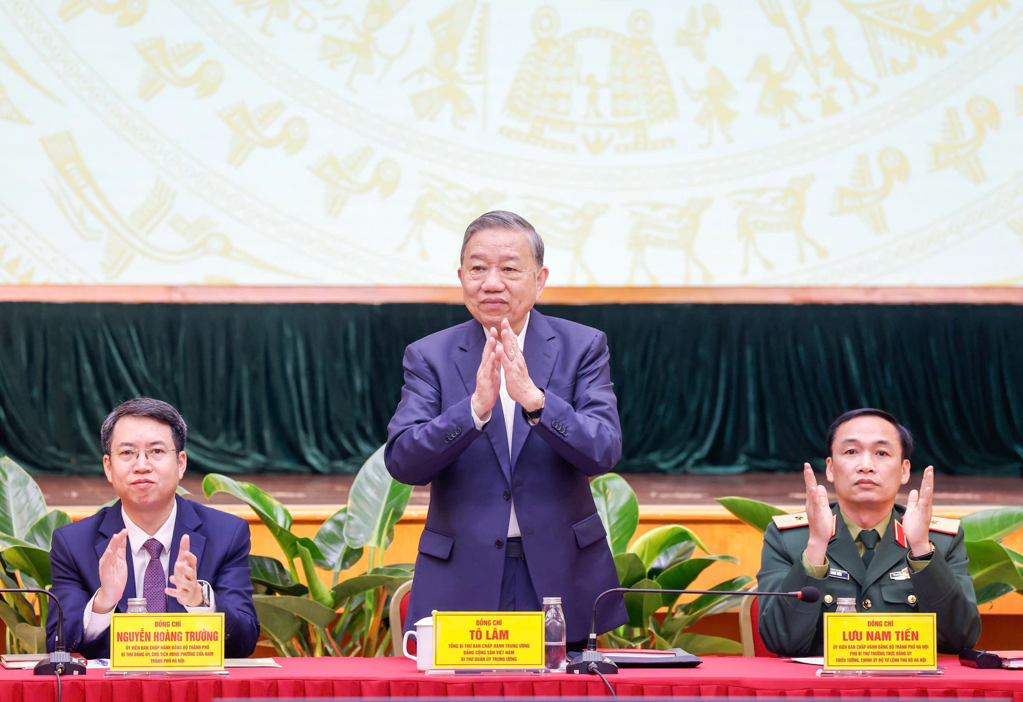 Danh s&aacute;ch 32 đại biểu Quốc hội kh&oacute;a XVI tại TP H&agrave; Nội năm 2026 - Ảnh 1.