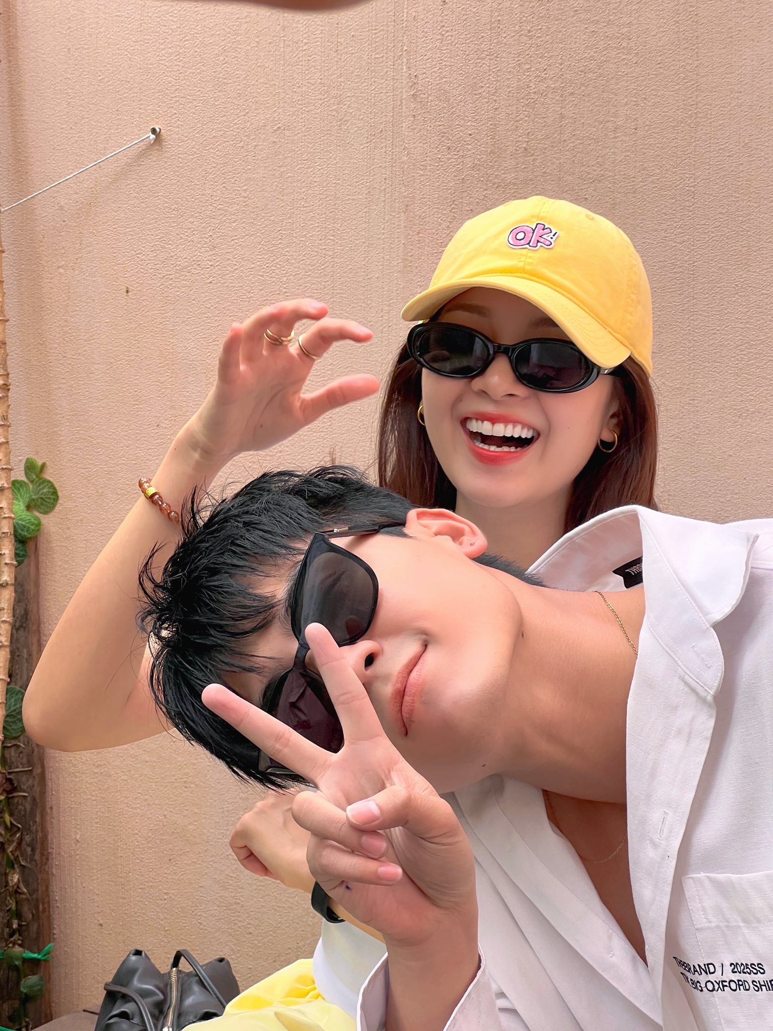 Bị t&oacute;m d&iacute;nh cảnh &ocirc;m eo giữa sự kiện, nay cặp sao Việt quyết định c&ocirc;ng khai? - Ảnh 2.