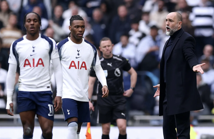 Tottenham thảm bại trận cầu 6 điểm, trượt dài cuộc đua trụ hạng - Ảnh 5.