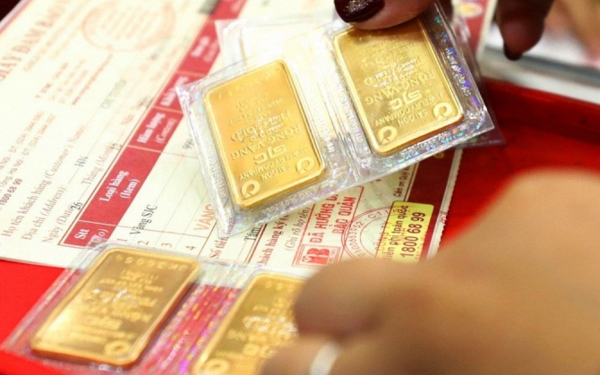 Gi&aacute; v&agrave;ng giảm mạnh, người mua v&agrave;ng sau một tuần đ&atilde; lỗ nặng 12 triệu đồng/lượng