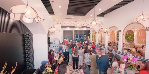 Ngắm "con chung" gần một th&aacute;ng tuổi của Đan Trường v&agrave; vợ cũ ở Mỹ - Ảnh 5.