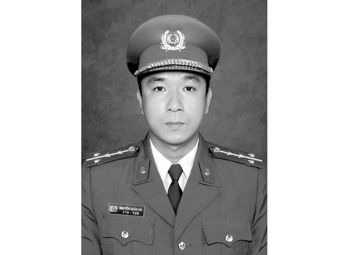 Truy thăng cấp bậc h&agrave;m Thiếu t&aacute; Nguyễn Xu&acirc;n Hải sau hy sinh khi bắt c&aacute;t tặc - Ảnh 1.